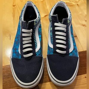 Men’s Vans size 9 (women’s 10-11)